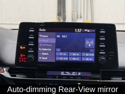 Used 2021 Toyota Sienna XLE image 24