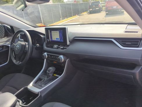 Used 2025 Toyota RAV4 XLE w/ Convenience Package FWD image 26