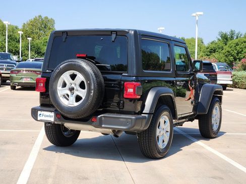 Used 2022 Jeep Wrangler Sport AWD/4WD image 7