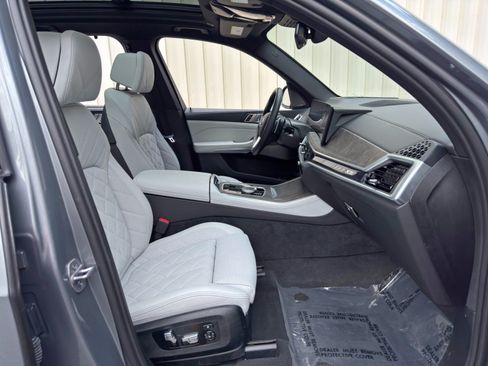 Used 2024 BMW X5 sDrive40i w/ Premium Package RWD image 16