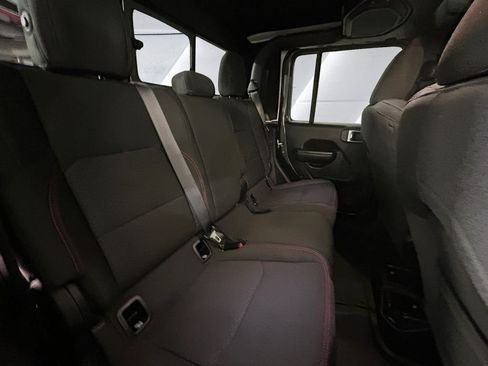 Used 2023 Jeep Gladiator Rubicon w/ Cold Weather Group AWD/4WD image 16