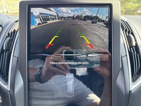 Used 2024 Ford Edge SEL image 14