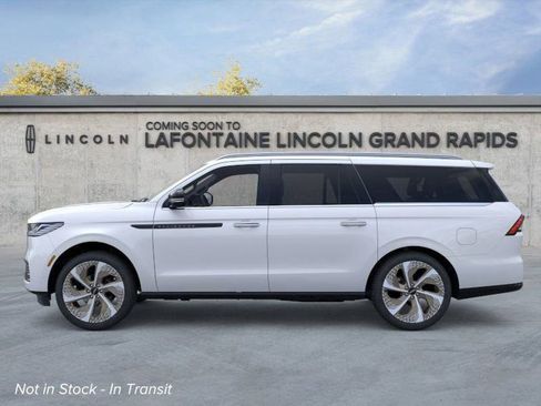 New 2026 Lincoln Navigator L Black Label AWD/4WD image 3