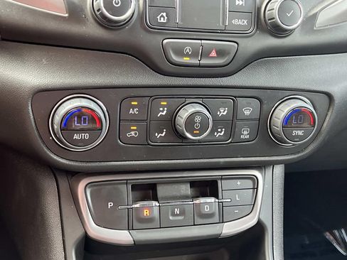 Used 2024 GMC Terrain AT4 w/ Tech Package AWD/4WD image 20