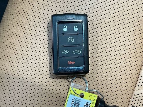 Used 2023 Jeep Grand Wagoneer Series III AWD/4WD image 39
