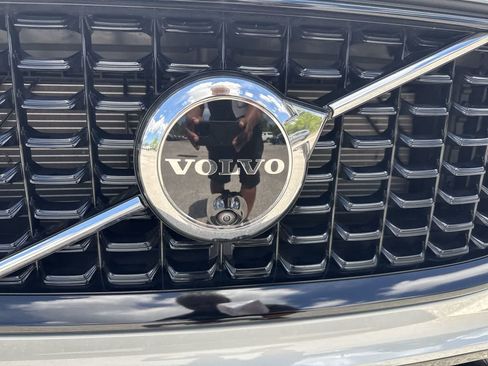 Used 2025 Volvo XC60 B5 Plus w/ Protection Package Premier AWD/4WD image 11