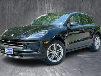 Used 2022 Porsche Macan image 1