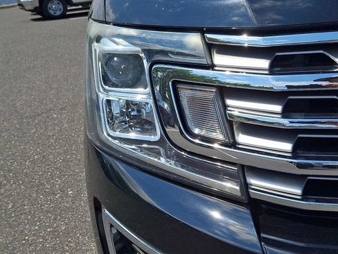 Used 2018 Ford Expedition Max Limited AWD/4WD image 9