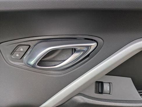 Used 2020 Chevrolet Camaro LT image 25