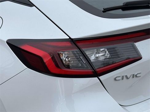 Used 2025 Honda Civic Sport image 9