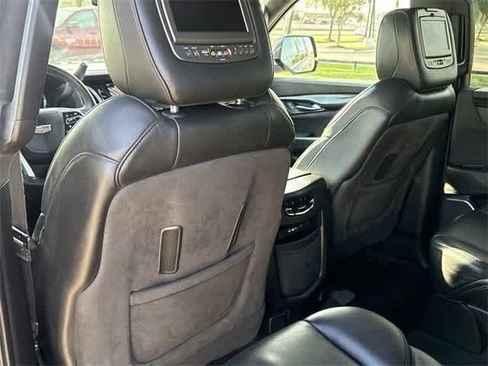 Used 2016 Cadillac Escalade Platinum image 15