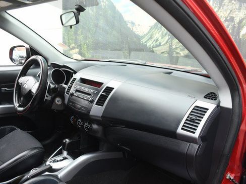 Used 2012 Mitsubishi Outlander SE AWD/4WD image 24