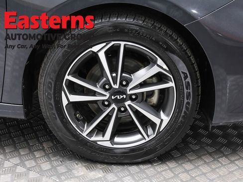 Used 2023 Kia Forte LXS image 30