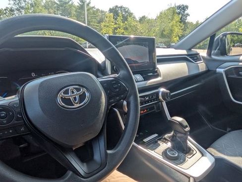 Used 2024 Toyota RAV4 AWD Hybrid image 35