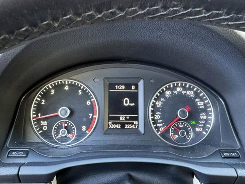 Used 2014 Volkswagen Eos Executive image 15