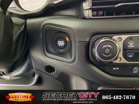New 2026 Jeep Wrangler Unlimited Sahara AWD/4WD image 18