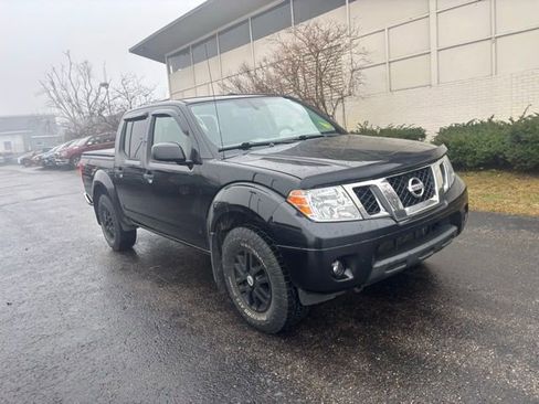 Used 2018 Nissan Frontier SV image 3
