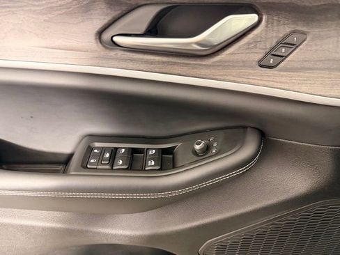 Certified 2024 Jeep Grand Cherokee L Limited image 19