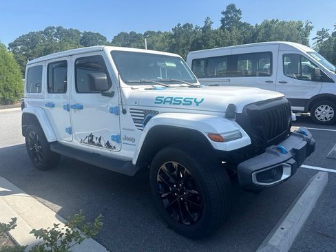 Used 2023 Jeep Wrangler Unlimited Sahara w/ Cold Weather Group AWD/4WD image 1