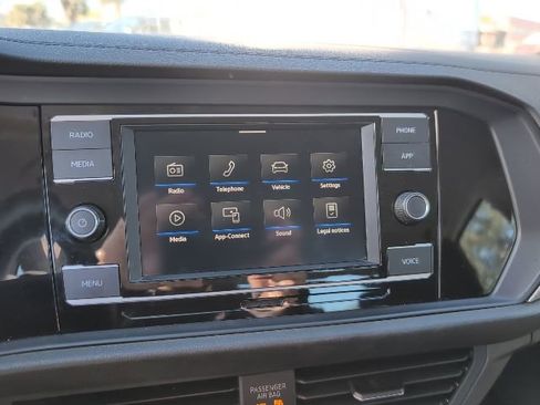 Certified 2021 Volkswagen Jetta S image 11