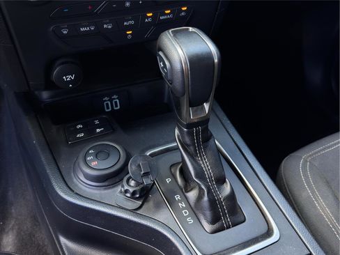 Used 2022 Ford Ranger XLT w/ Equipment Group 301A Mid image 13