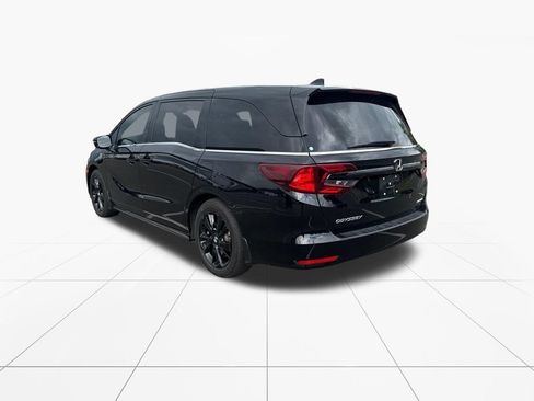 Used 2024 Honda Odyssey Sport image 6
