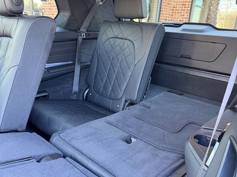 Used 2023 BMW X7 xDrive40i w/ Premium Package image 23