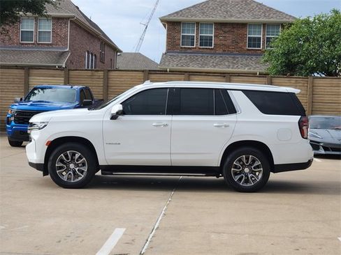 Used 2022 Chevrolet Tahoe LT w/ Luxury Package AWD/4WD image 13