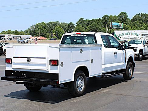 Used 2026 Ford F250 XL AWD/4WD image 5