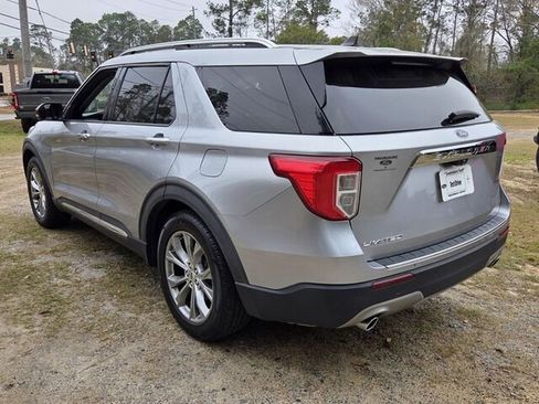 Used 2021 Ford Explorer Limited w/ Equipment Group 301A image 12