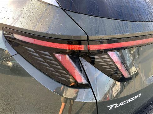 Used 2025 Hyundai Tucson Limited image 27