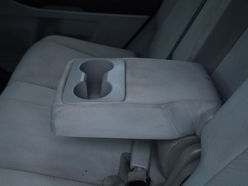 Used 2019 Toyota Highlander LE image 13