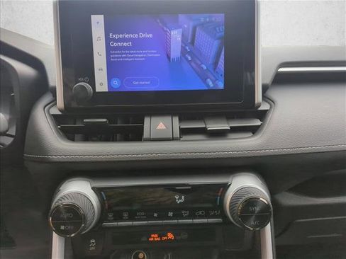 Used 2025 Toyota RAV4 LE AWD/4WD image 20