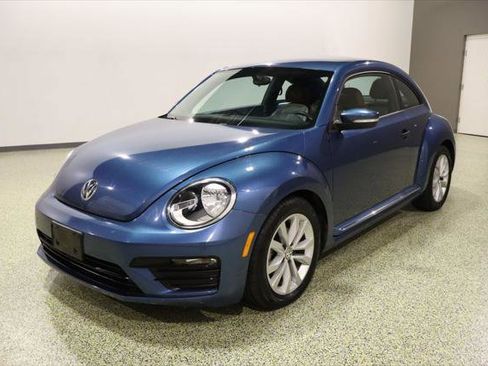Used 2017 Volkswagen Beetle 1.8T Classic image 1
