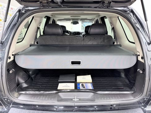 Used 2008 Chevrolet TrailBlazer SS w/ Sun And 6-Disc Cd Package RWD image 27