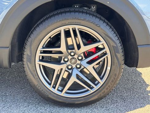 Used 2025 Ford Explorer ST w/ Sun And Sound Package image 15