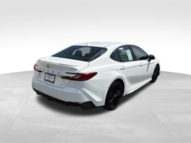 Used 2025 Toyota Camry SE FWD image 2