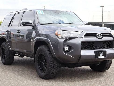 Used 2021 Toyota 4Runner SR5 Premium w/ Moonroof Package AWD/4WD image 7