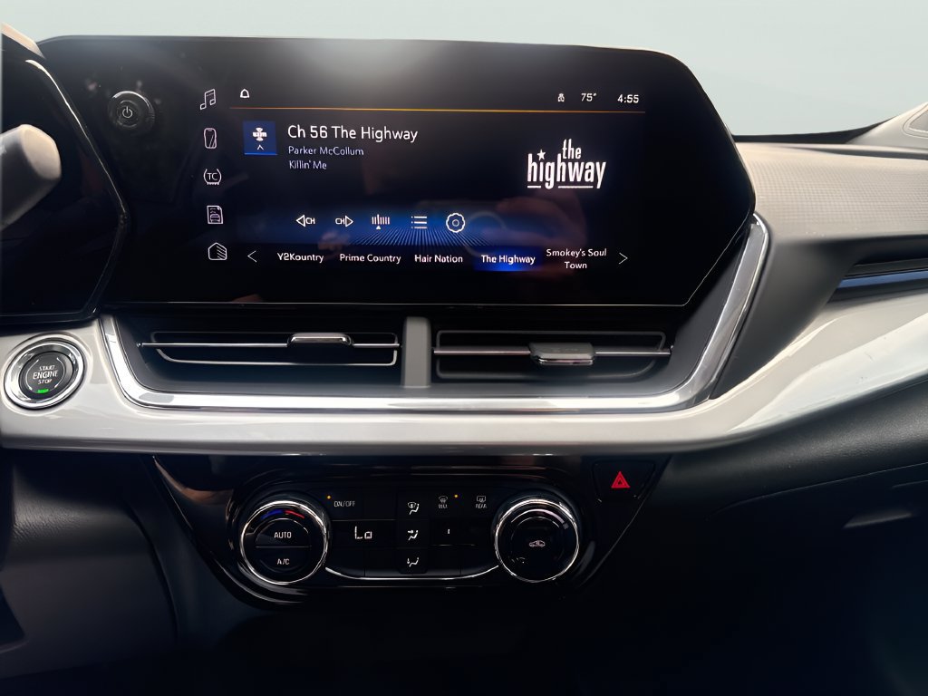 Used 2024 Chevrolet Trax LT FWD image 21