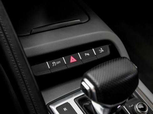 Used 2018 Audi R8 V10 AWD/4WD image 29
