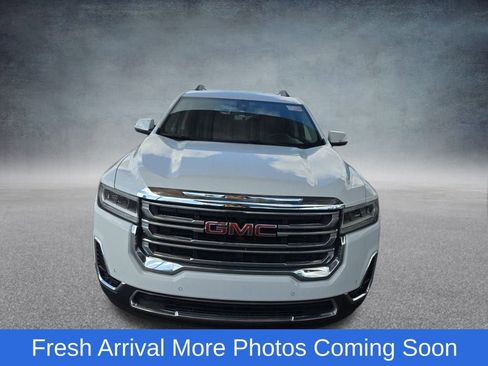 Used 2023 GMC Acadia SLT image 2