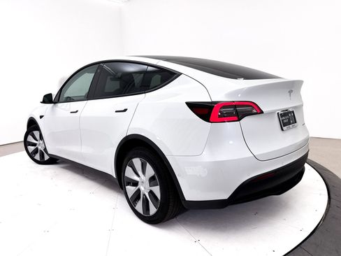 Used 2021 Tesla Model Y Long Range AWD/4WD image 2