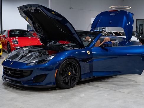 Used 2020 Ferrari Portofino image 38