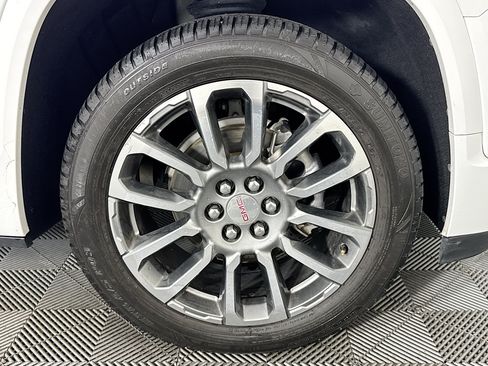 Used 2023 GMC Acadia Denali AWD/4WD image 30
