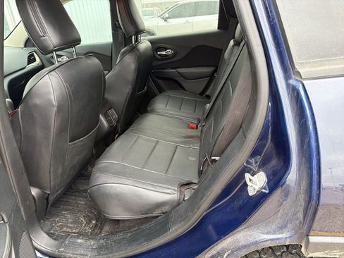 Used 2016 Jeep Cherokee Sport image 20