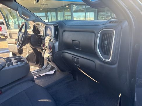 Used 2022 Chevrolet Silverado 1500 LT image 39