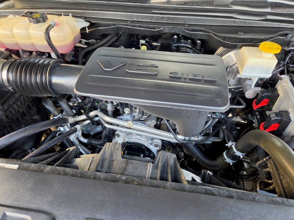 Used 2024 RAM 1500 Big Horn AWD/4WD image 10