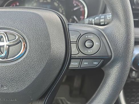 Used 2024 Toyota RAV4 XLE w/ Convenience Package image 18
