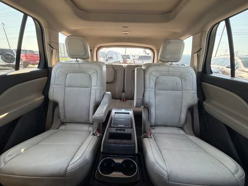 Used 2022 Lincoln Aviator Reserve w/ Equipment Group 201A AWD/4WD image 25