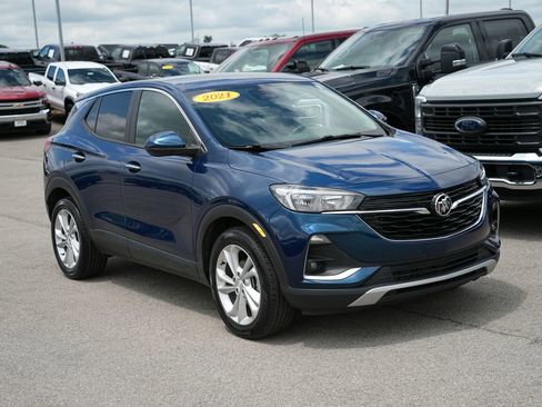 Used 2021 Buick Encore GX Preferred w/ Cold Weather Comfort Package FWD image 3